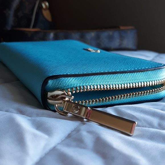 Kate Spade Wallet - Picture 3 of 7